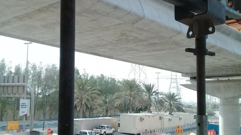 Scaffolding and access support for elevated concrete deck works in the UAE